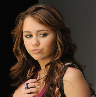 11种瘦脸法全方位打造V脸美女