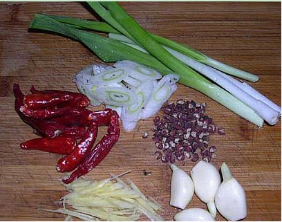 川味水煮肉片的做法