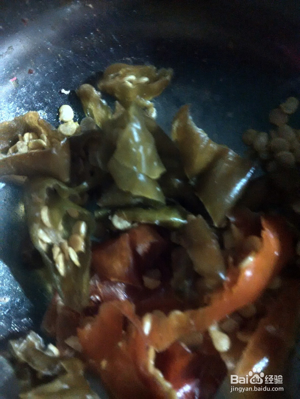 尖辣椒炖雪里红冻豆腐