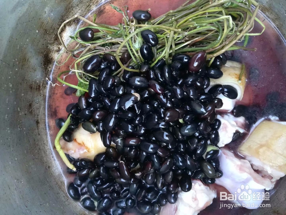 宽根藤黑豆猪脚汤怎么做才好吃
