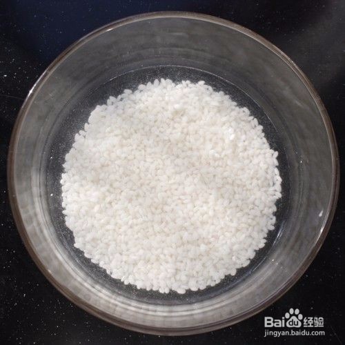 在家自制美味的豆沙牛奶米糕