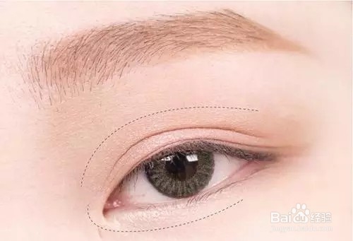 学会一种持久眼妆，想不美都难