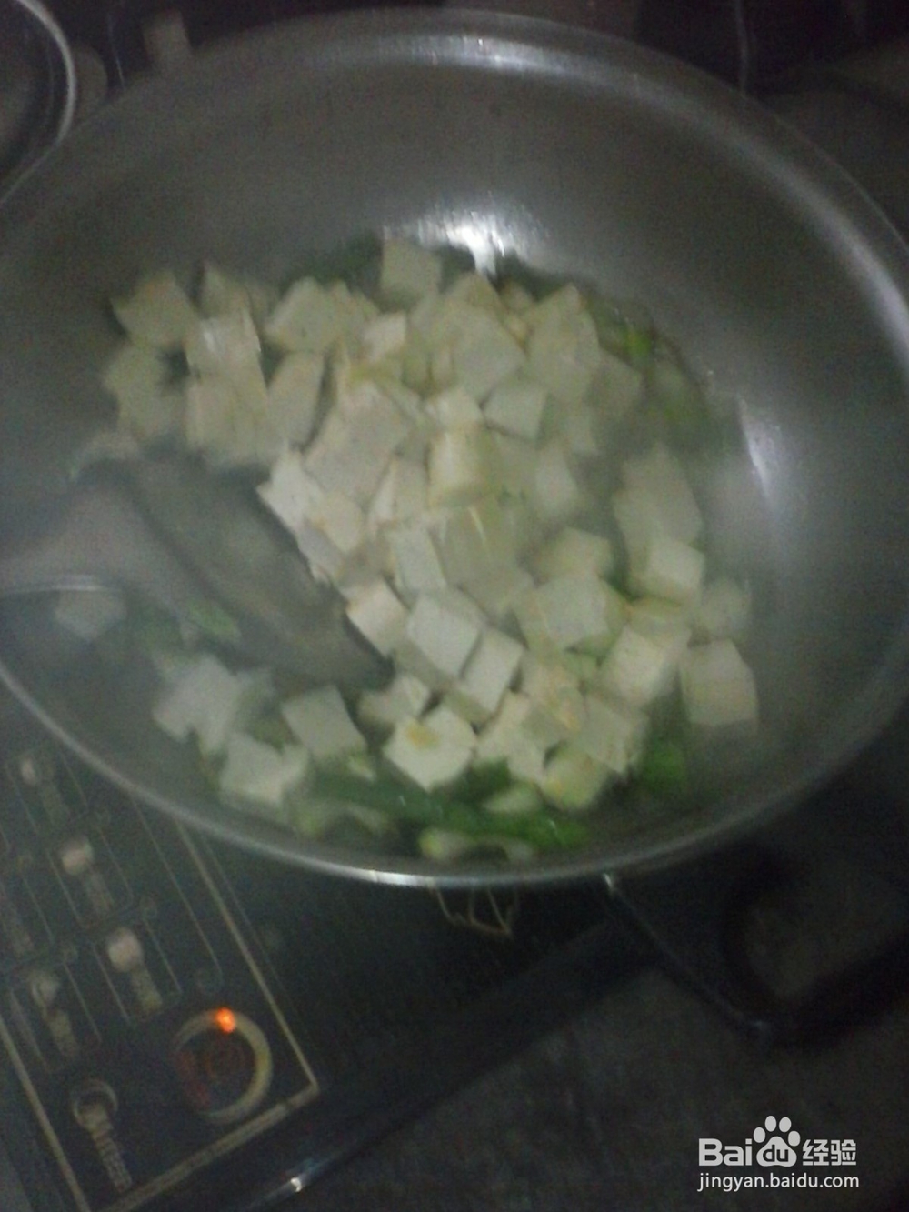 青菜葱香豆腐汤的做法