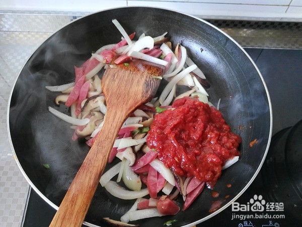 烤肠香菇炒意面