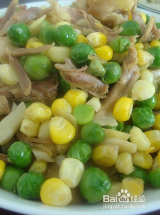 豌豆玉米炒鸡肉是怎么做的