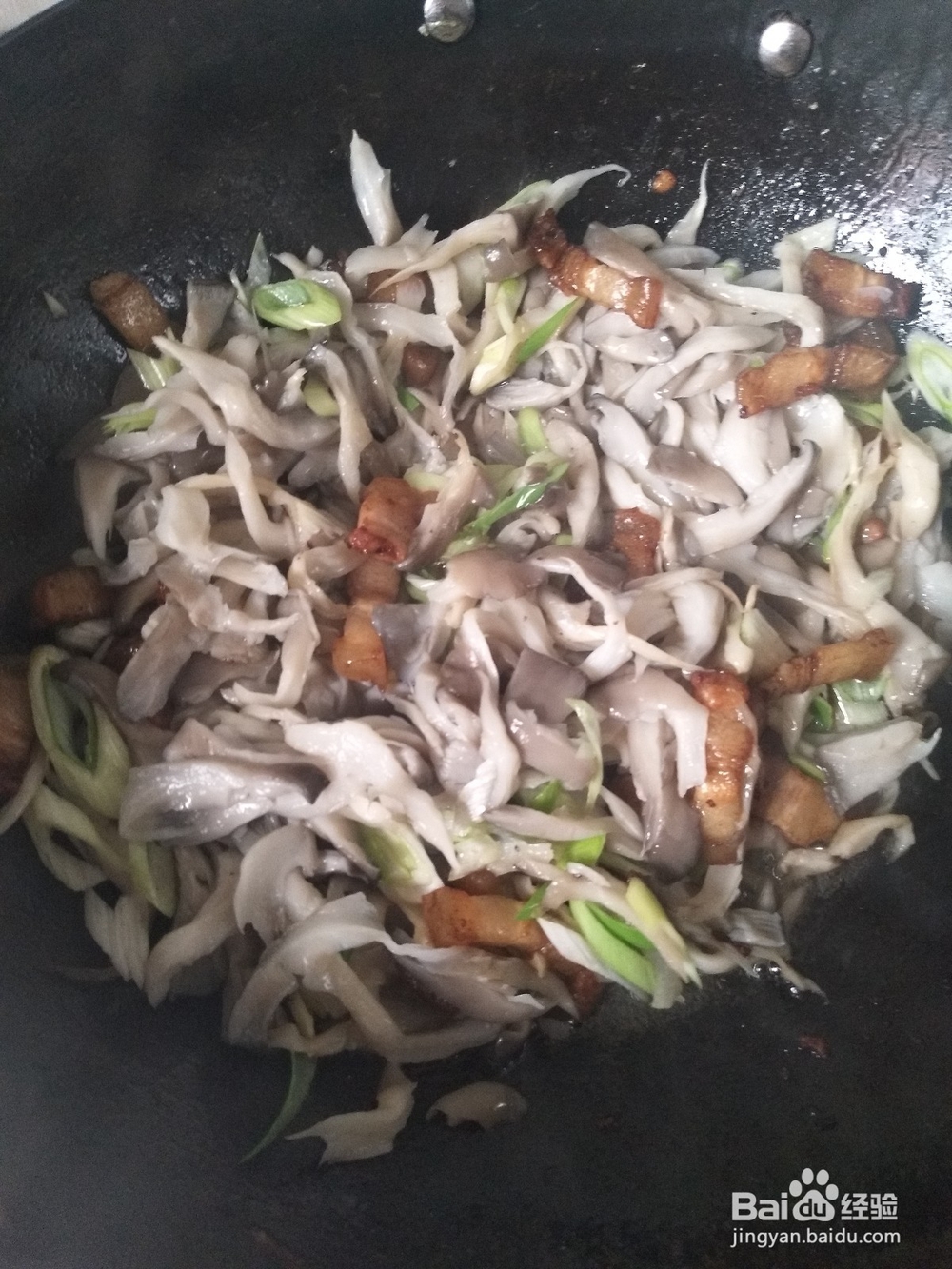 蘑菇炒肉超美味做法