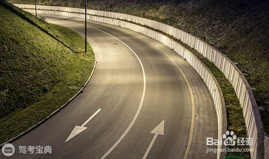 新手遇弯道 教你几招轻松应对