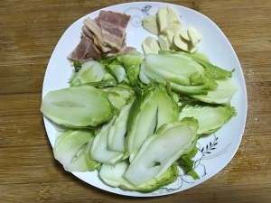 培根炒儿菜制作方法！