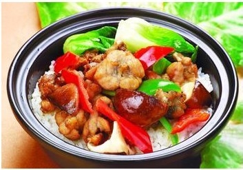 彩虹帽教你用煲仔饭机做青椒肉丝煲仔饭