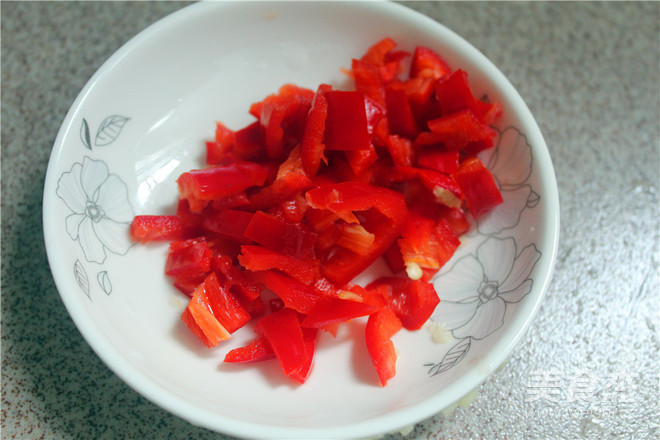 红椒拍黄瓜的做法