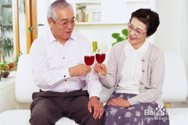 老人风湿腿疼怎么办