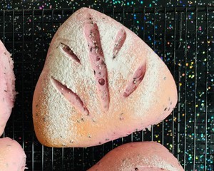 芝麻紫薯软欧包的做法