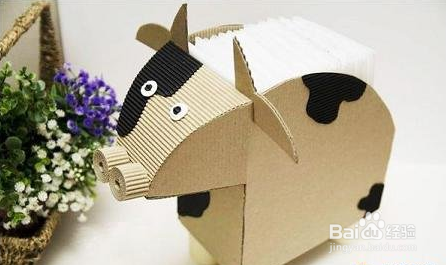 瓦楞纸手工制作精美的奶牛纸巾盒