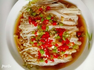 好吃的凉拌金针菇