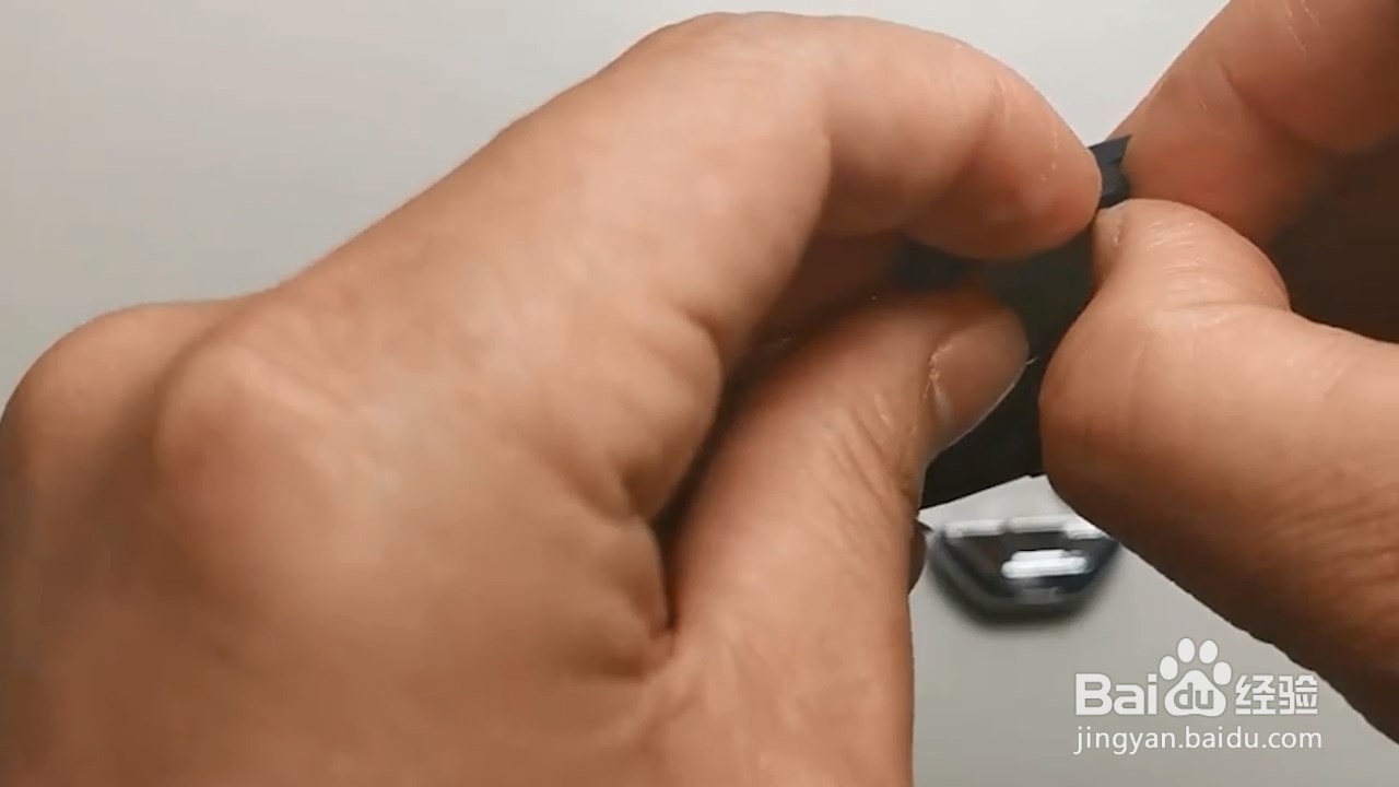 本田钥匙怎么换电池教程