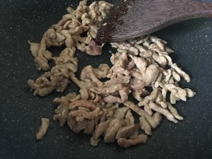 健康养生佳品青椒肉丝的做法