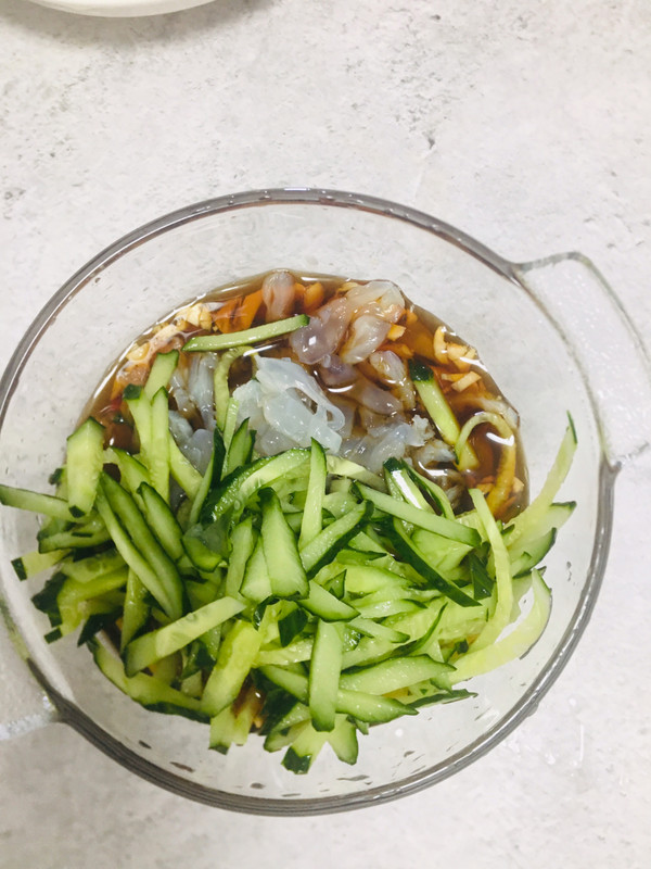 捞汁海蜇黄瓜丝