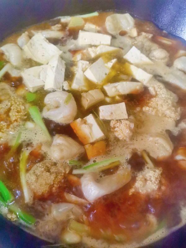 红烧鱼籽鱼泡炖豆腐
