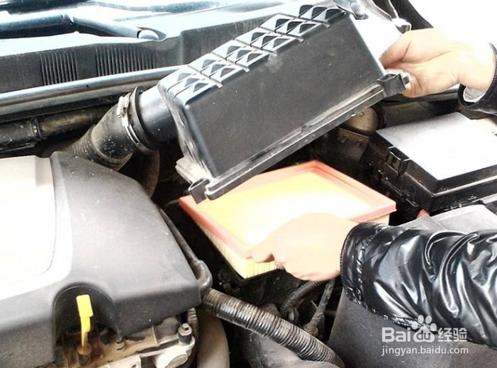 汽车如何更换空气滤芯