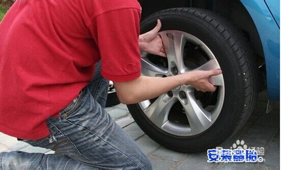 爱车爆胎了— 备用轮胎更换技巧