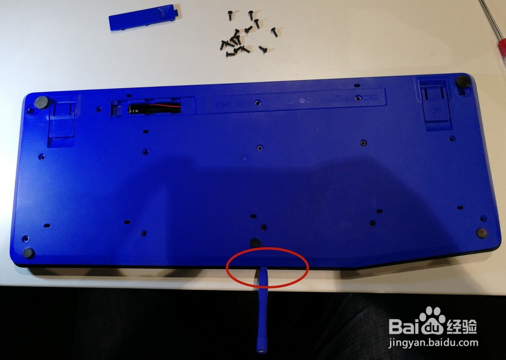 罗技K345无线键盘怎么拆卸？