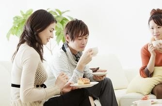 什么话题可以吸引女孩子