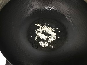 芹菜炒香干的做法