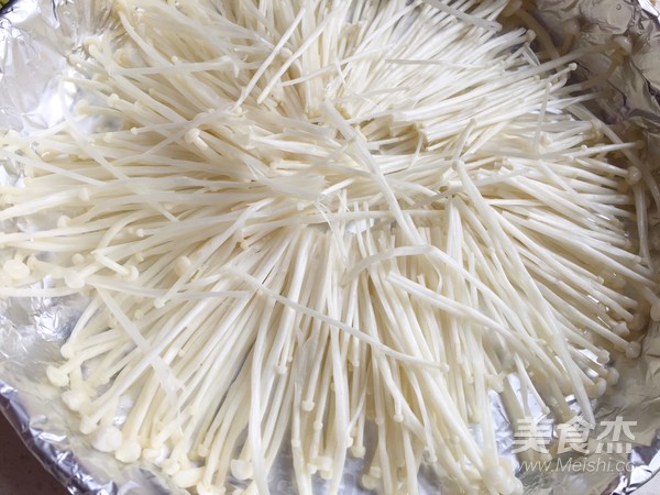 蒜蓉金针菇烤花蛤虾