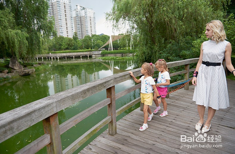 带孩子出去旅游要准备什么