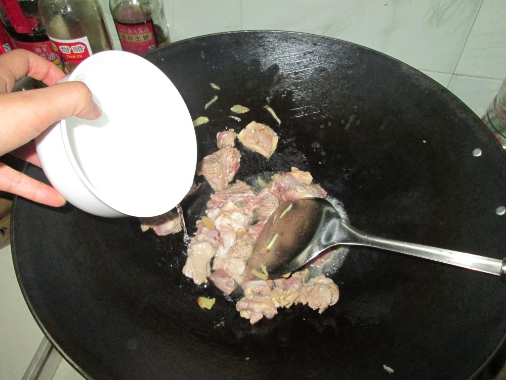 超级羊肉煲，真的好吃到爆表，赶紧学起来