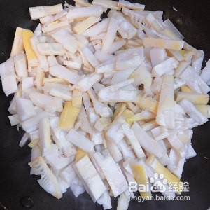 健康养生佳品葱香油焖笋的做法