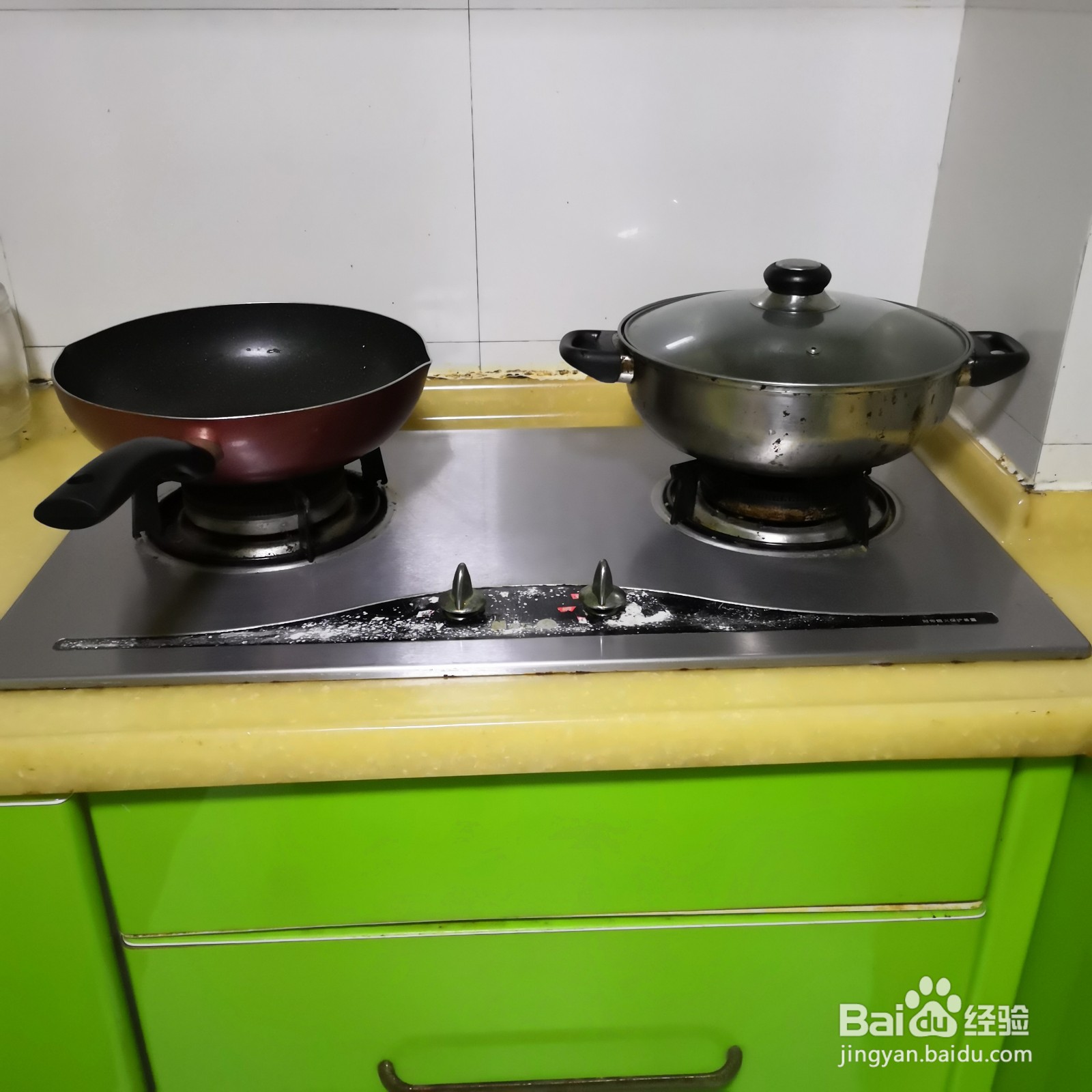 灶台太脏怎么快速清洁？