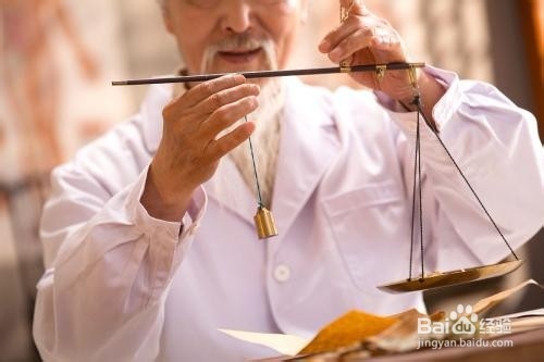 脸上爱出油怎么调理中医