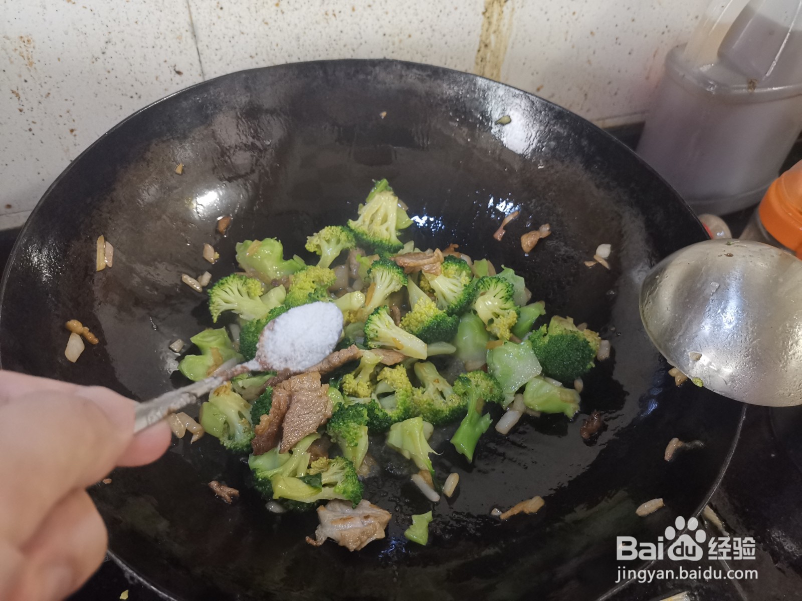 西兰花炒肉片的做法