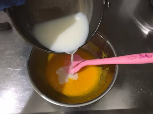 免烤箱芒果慕斯