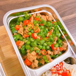 工作餐便当 | 肉沫豆角＋拌金针菇