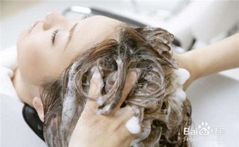 如何挑选适合自己的发色?