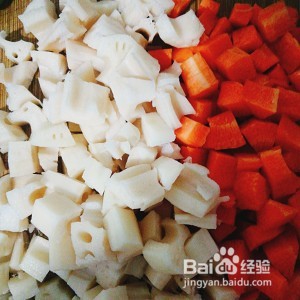 养生食补秋葵藕丁养生小炒的做法