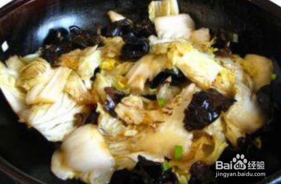 木耳炒白菜的做法