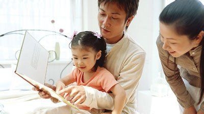 圣诞节回家了该怎么哄两个小孩