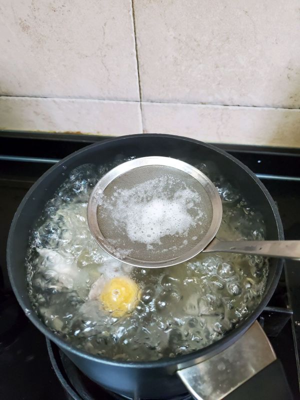 雪耳南杏无花果雪梨汤