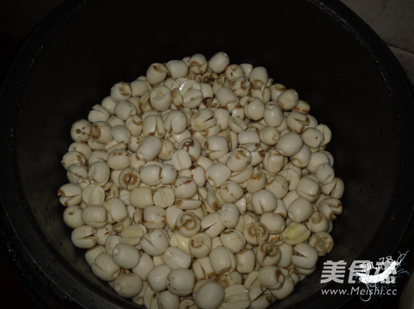 广式咸蛋黄莲蓉月饼