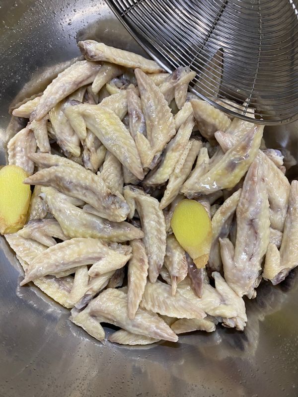 花儿卤入口即化鸡翅尖