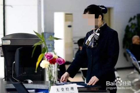 在银行ATM存钱时钱被机器吞了该怎么办
