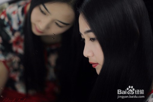 怎么接近你爱慕女生的朋友圈