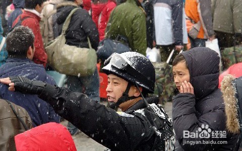 怎样根据高铁站台的地标找到车厢位置