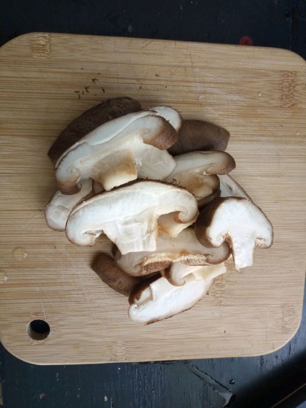 香菇香菜蒸蛋羹