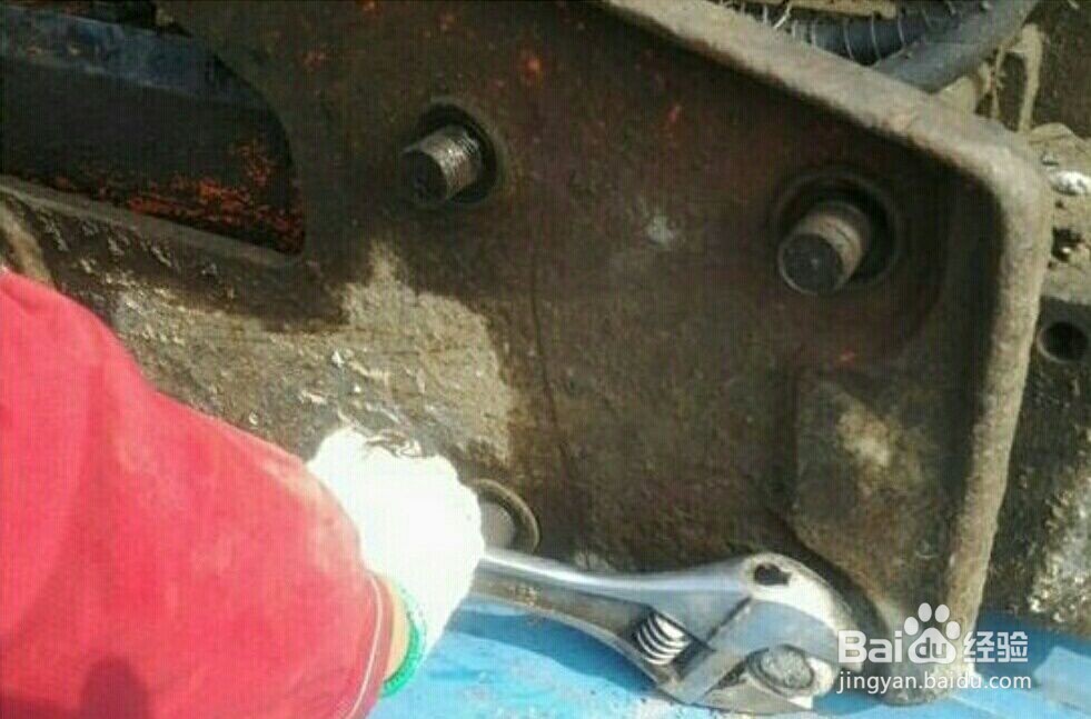 破碎锤怎么换炮杆教程