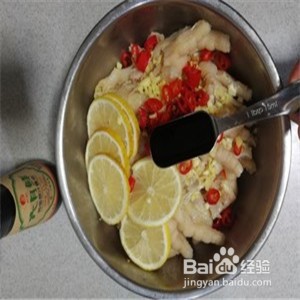 网红酸辣无骨鸡爪的做法