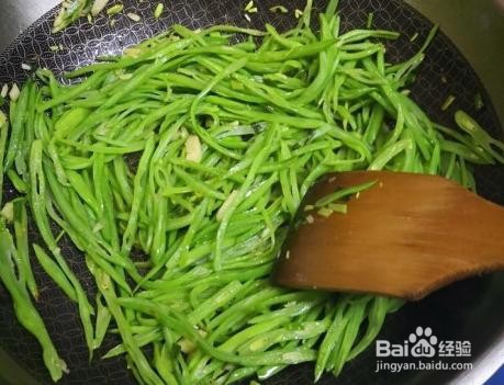家庭自制炒豆角